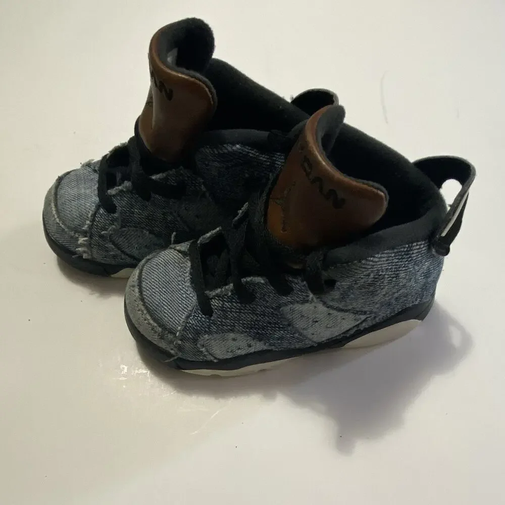 Jordan Denim Low Top Lace-Up Sneakers Blue/Black Unisex Kids Size 7